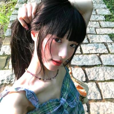 愤怒的黑人女孩与她的怪物