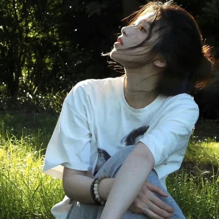 坐在门口的幽灵